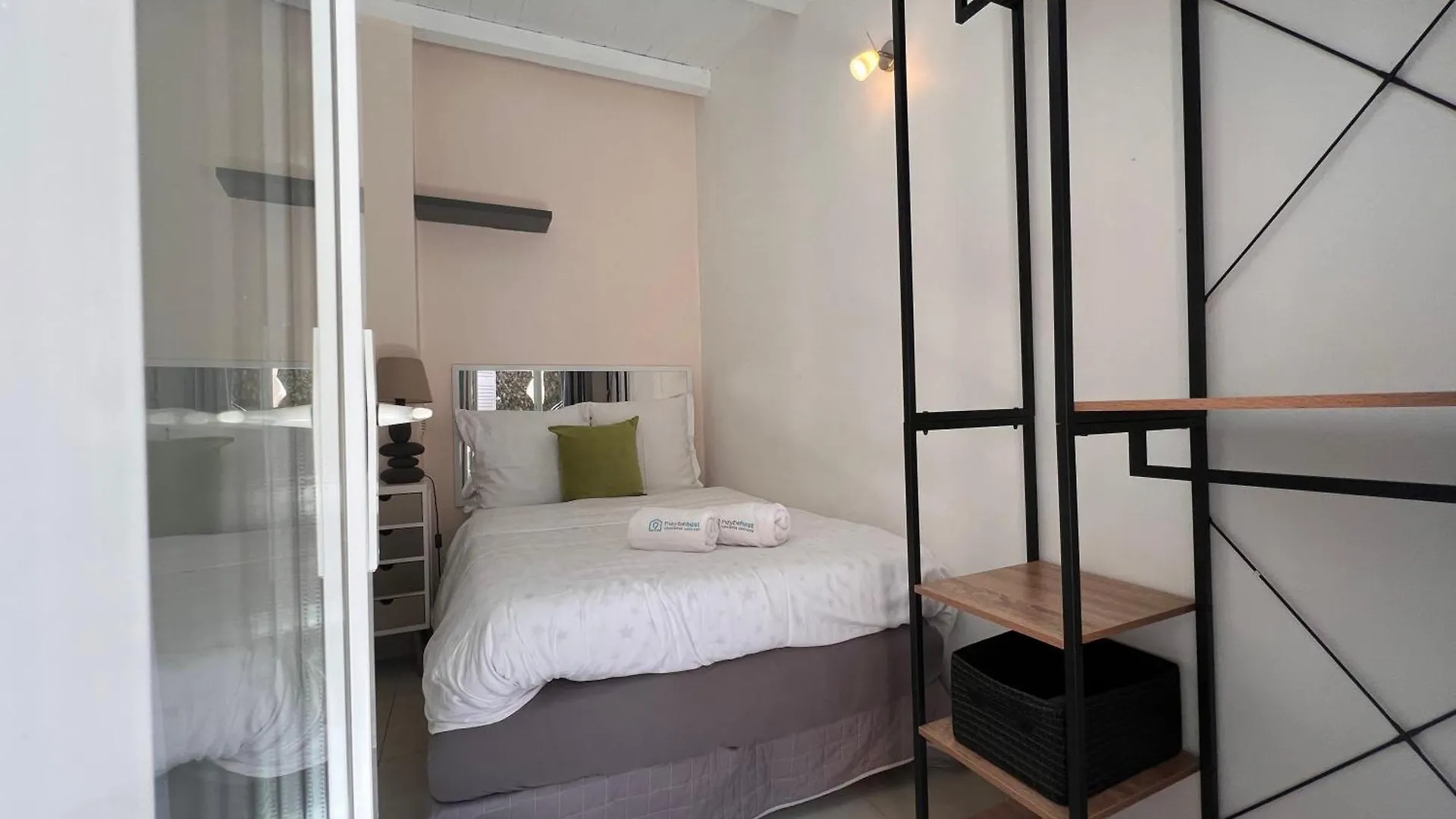 Apartment B031 2 Chambres 6 Personnes Terrasse Au Centre Historique Cannes Frankreich